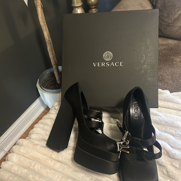 Versace Black Platform Heels with Charm Detail - Picture 1 of 4
